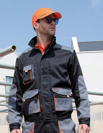 Arbeitsjacke und Arbeitshose als Sortimentsbeispiel für Workwear